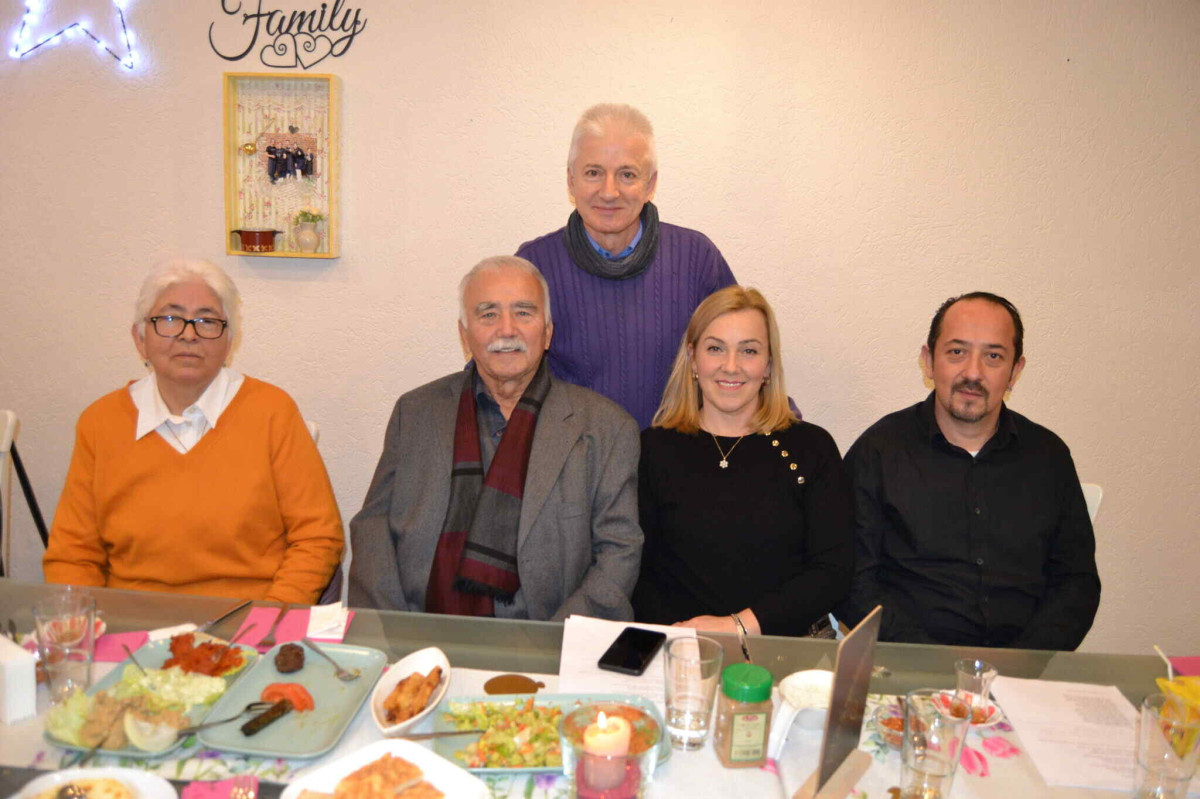 40 yıldır Herten’de Almanlara Türkçe öğretiyor.